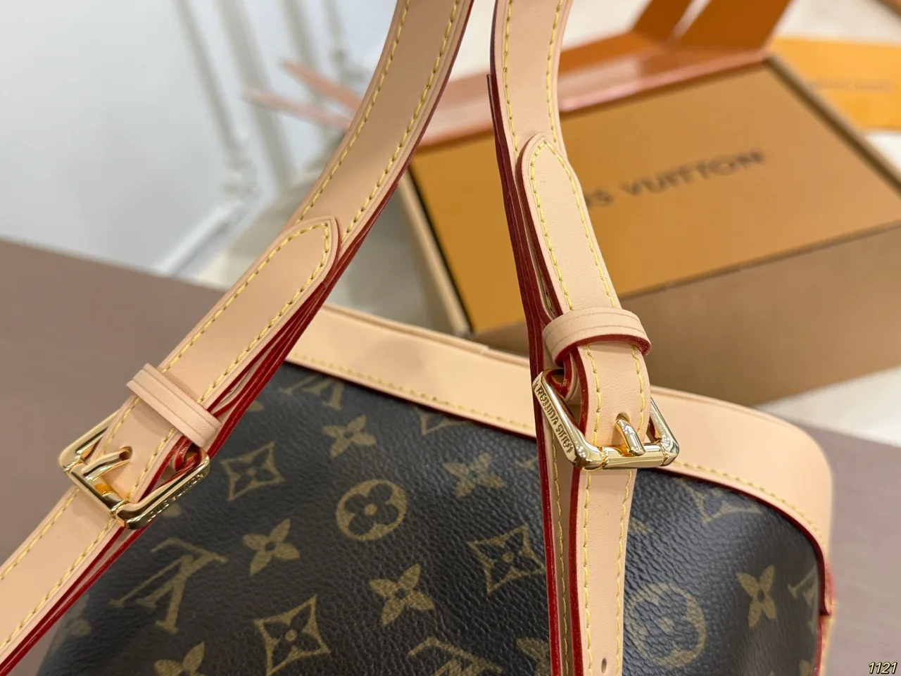Louis Vuitton Noe Bucket Bag in Brown · view 8