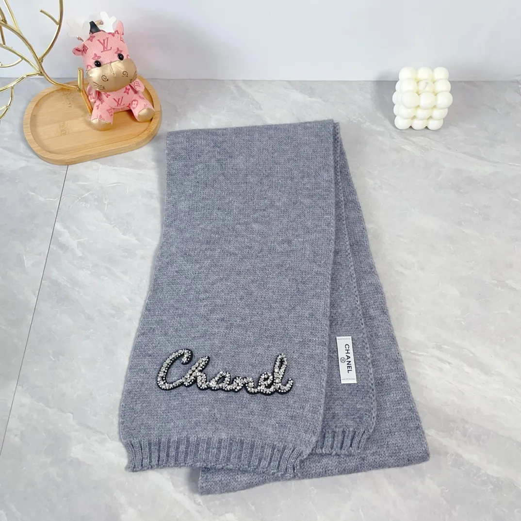 Chanel Wool Embroidered Beanie and Scarf Set in Grey · view 6