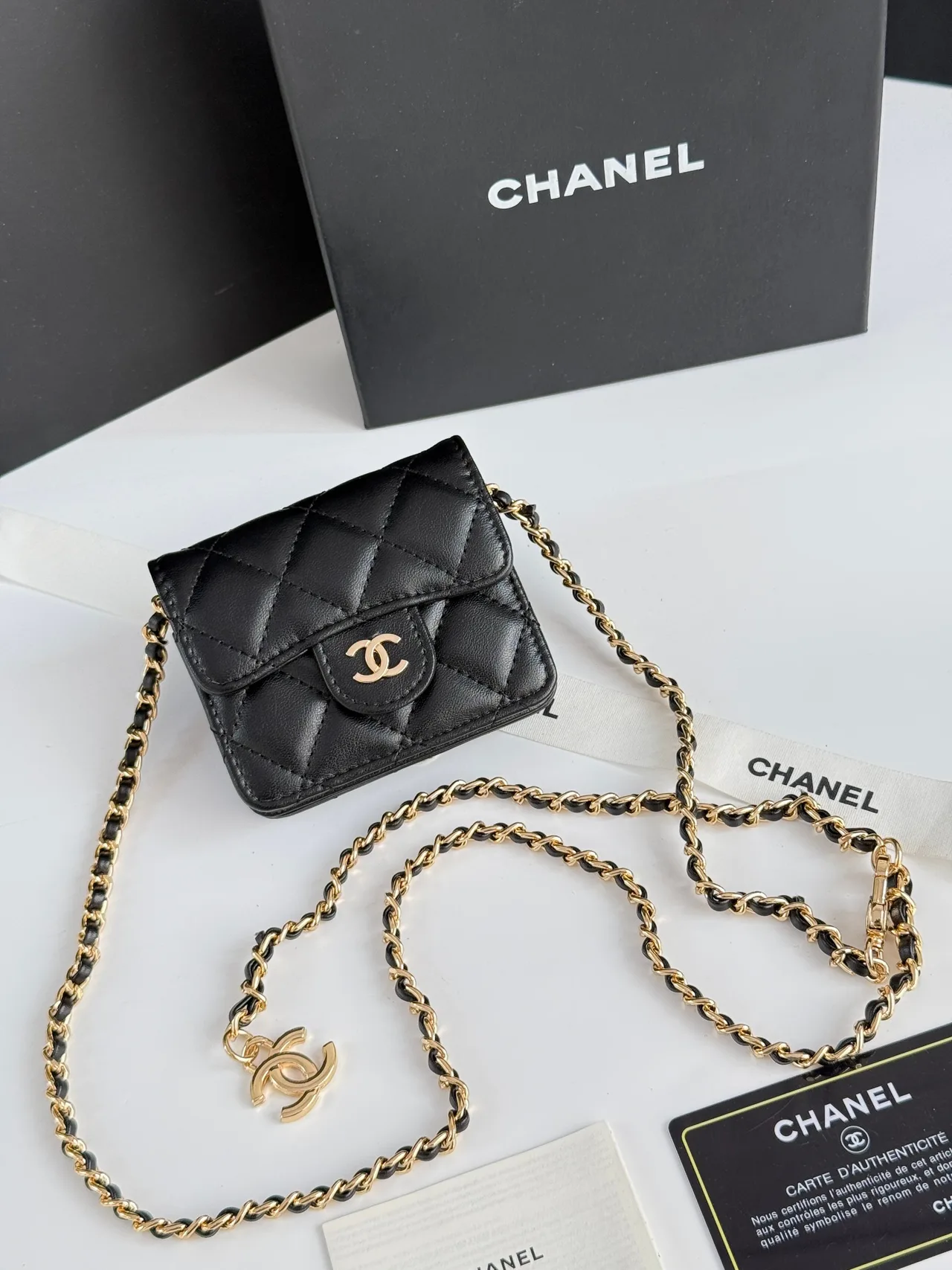 Chanel Chain Mini Wallet in Black · view 3