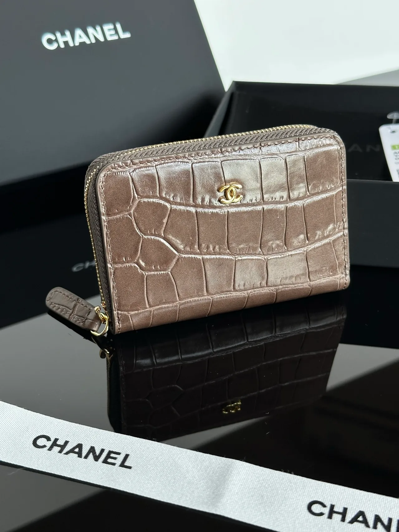 Chanel Smooth Wallet in Grey · view 2