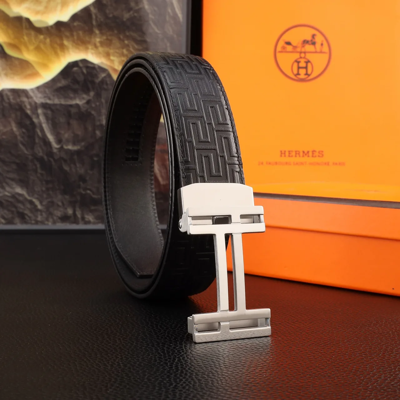 Hermes Geometric H Automatic Belt in Black · view 1
