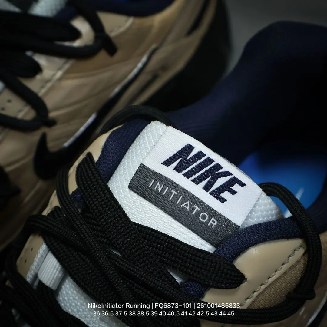 Nike Sneakers in Beige · view 8