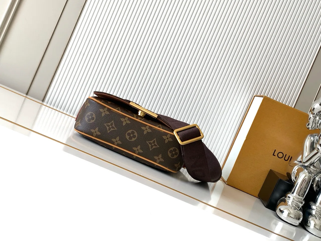 Louis Vuitton Smooth Crossbody Bag in Brown · view 4