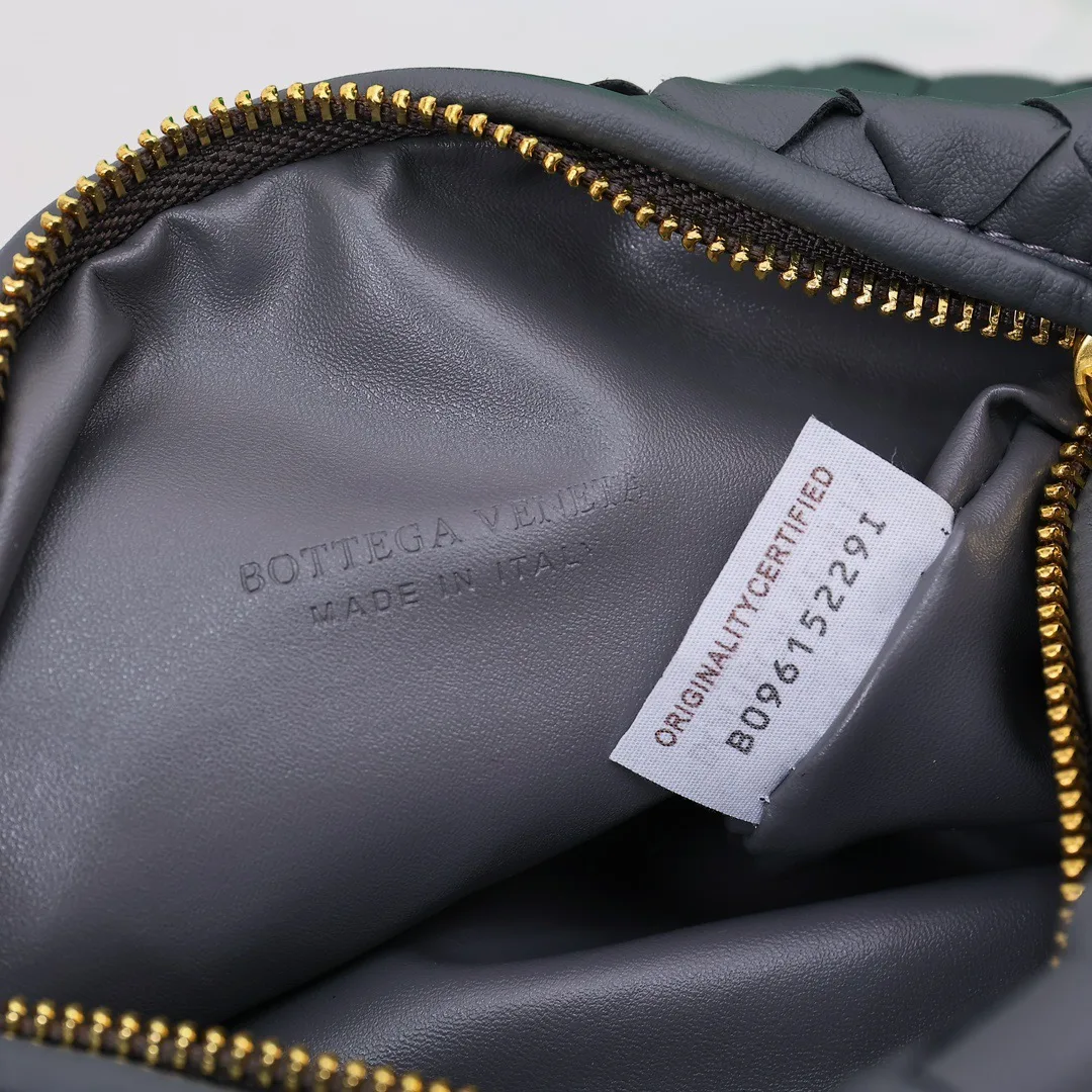 Bottega Veneta Sheepskin Smooth Woven Hobo Bag in Grey · view 7