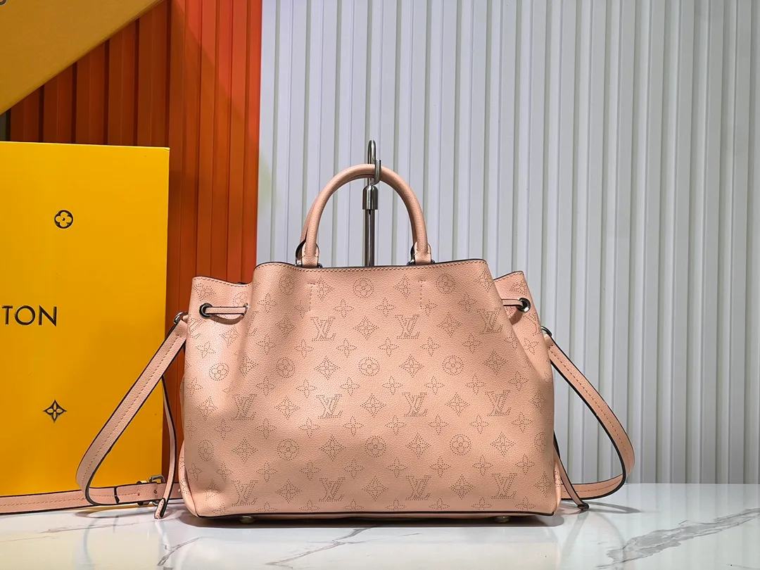 Louis Vuitton Cowhide Crossbody Bag in Pink · view 4