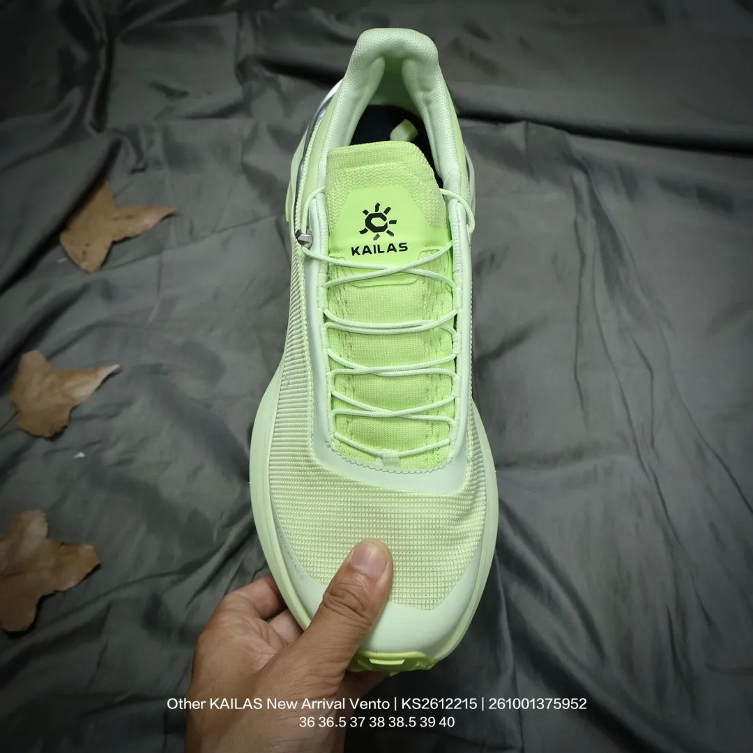 Kailas Sneakers in Green · view 3
