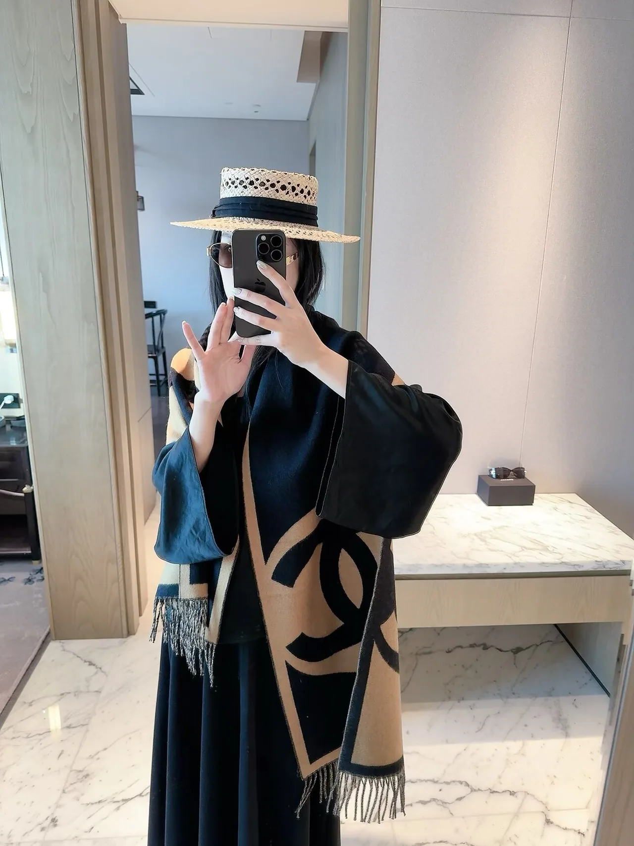 Chanel Reversible Scarf in Grey & Black · view 6