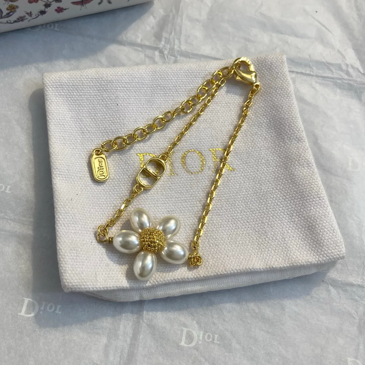 Dior Pearl Flower Bracelet in Gold · view 2