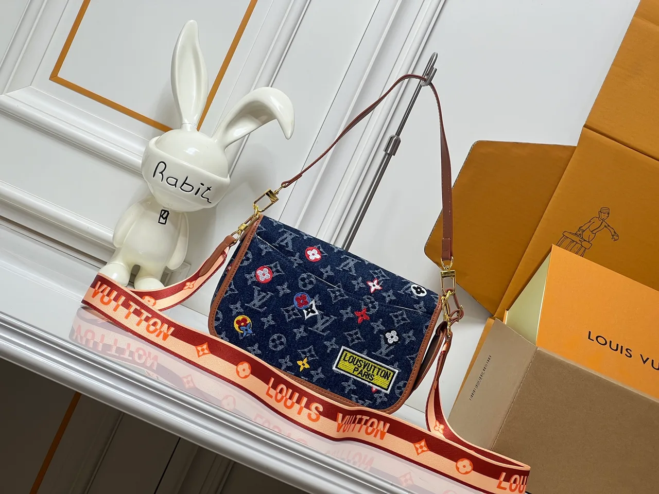 Louis Vuitton Cowhide Baguette Shoulder Bag in Blue · view 4