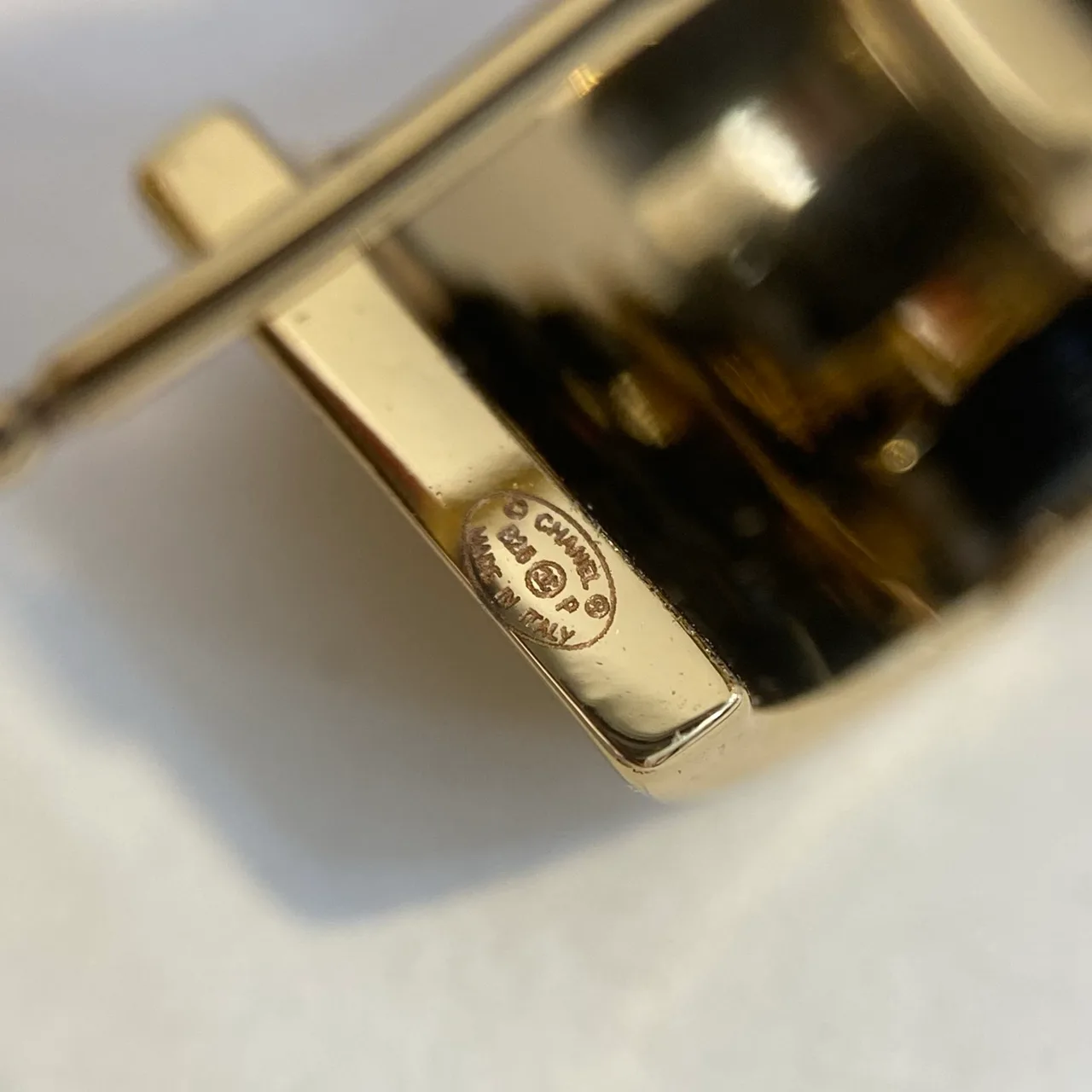 Chanel Sheepskin Glossy Earrings in Gold · view 8