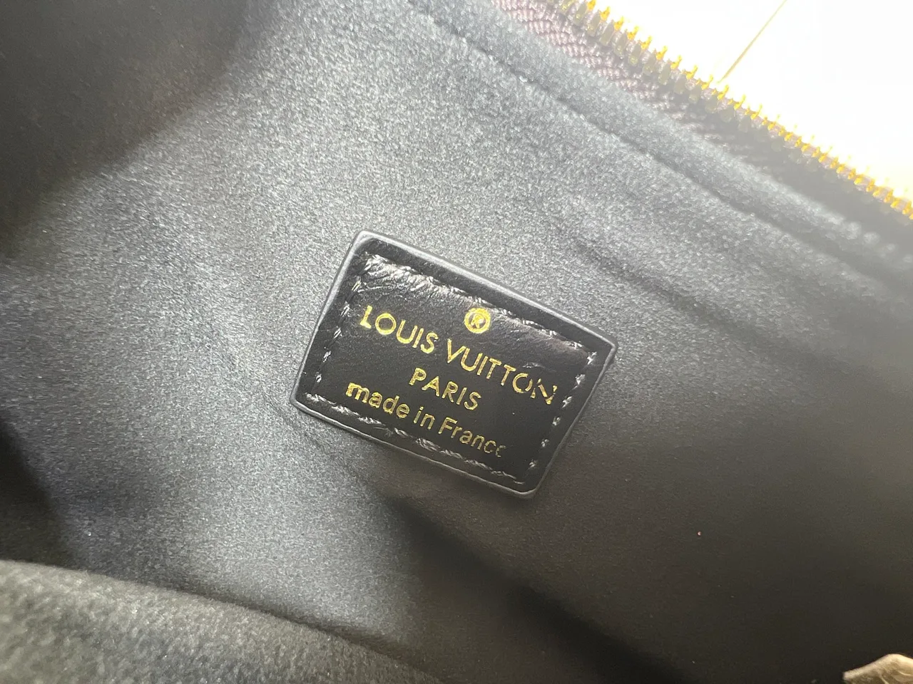 Louis Vuitton Denim Shoulder Pouch in Black · view 9