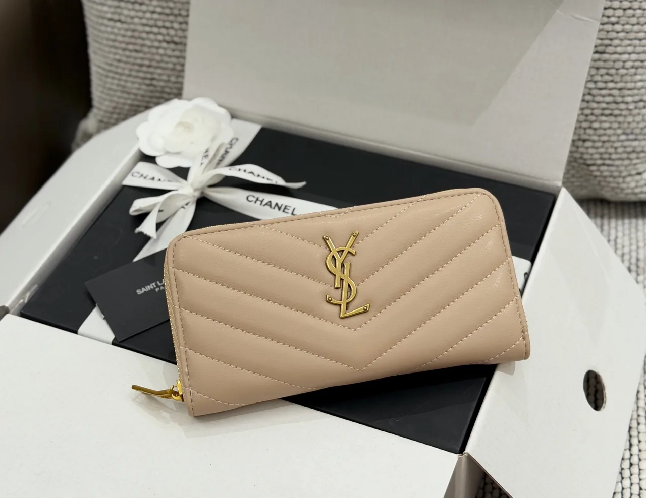 Saint Laurent Long Wallet in Beige & Black & Brown · view 4