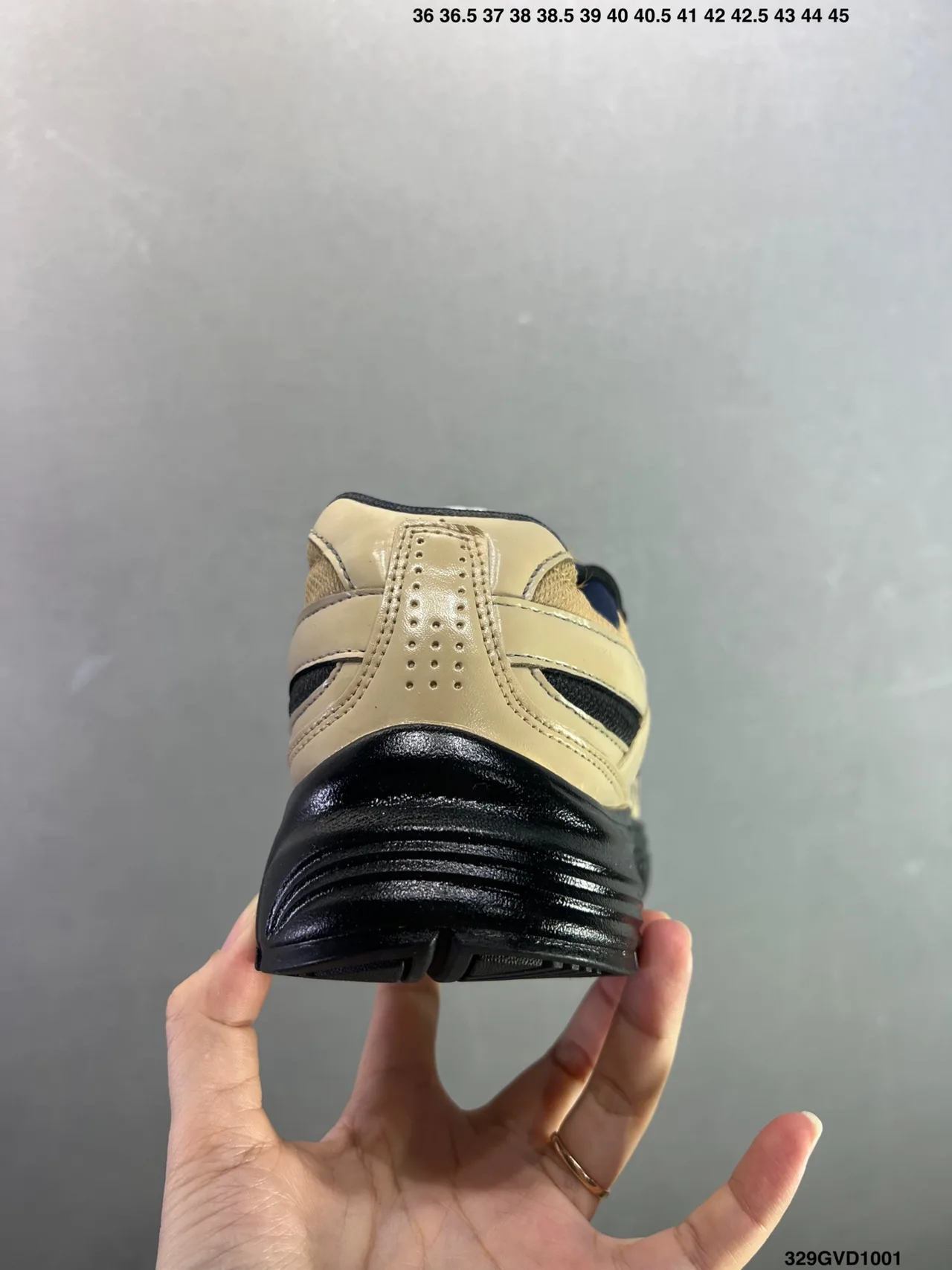 Nike Sneakers in Beige · view 6