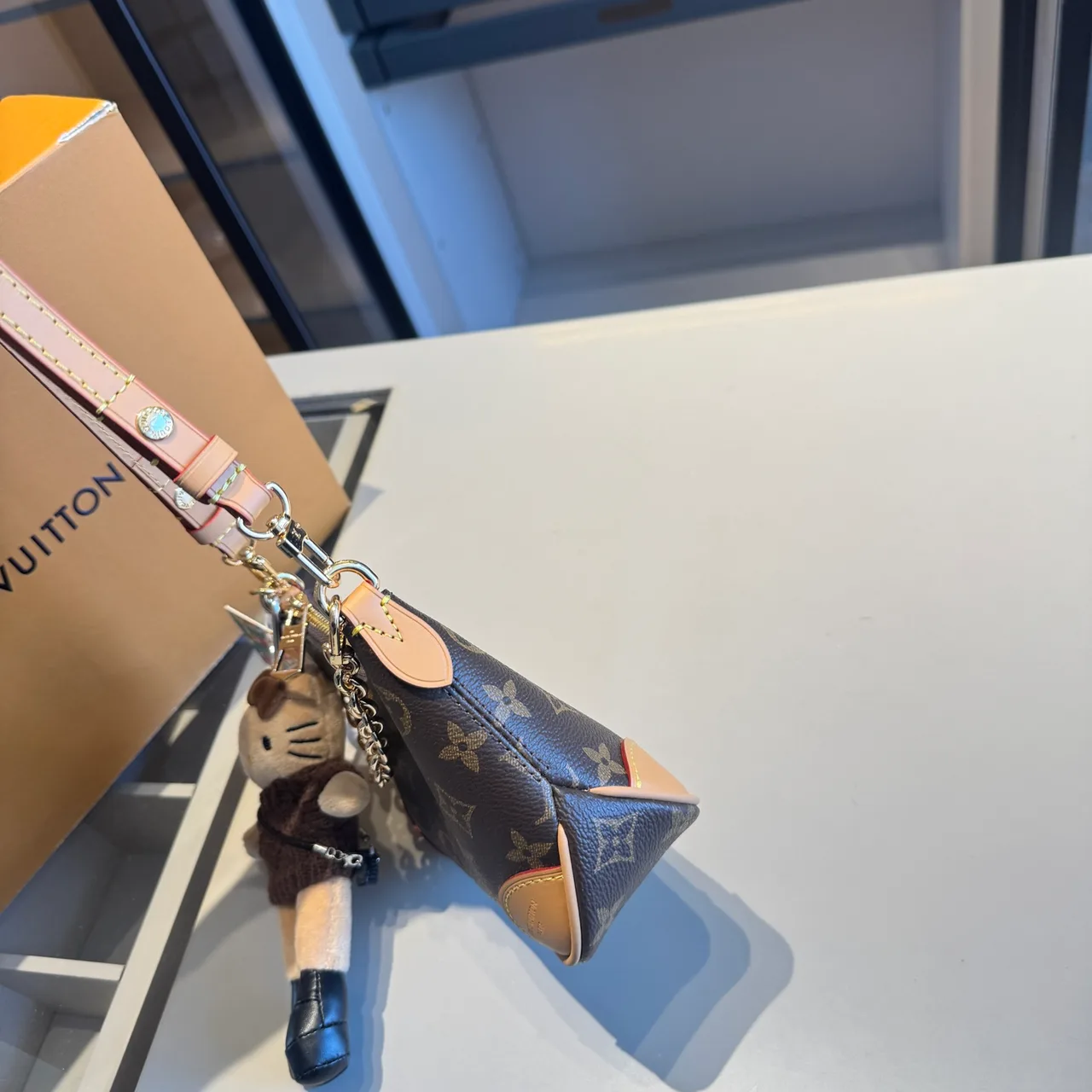 Louis Vuitton Mini Hobo Gift Set in Brown · view 4