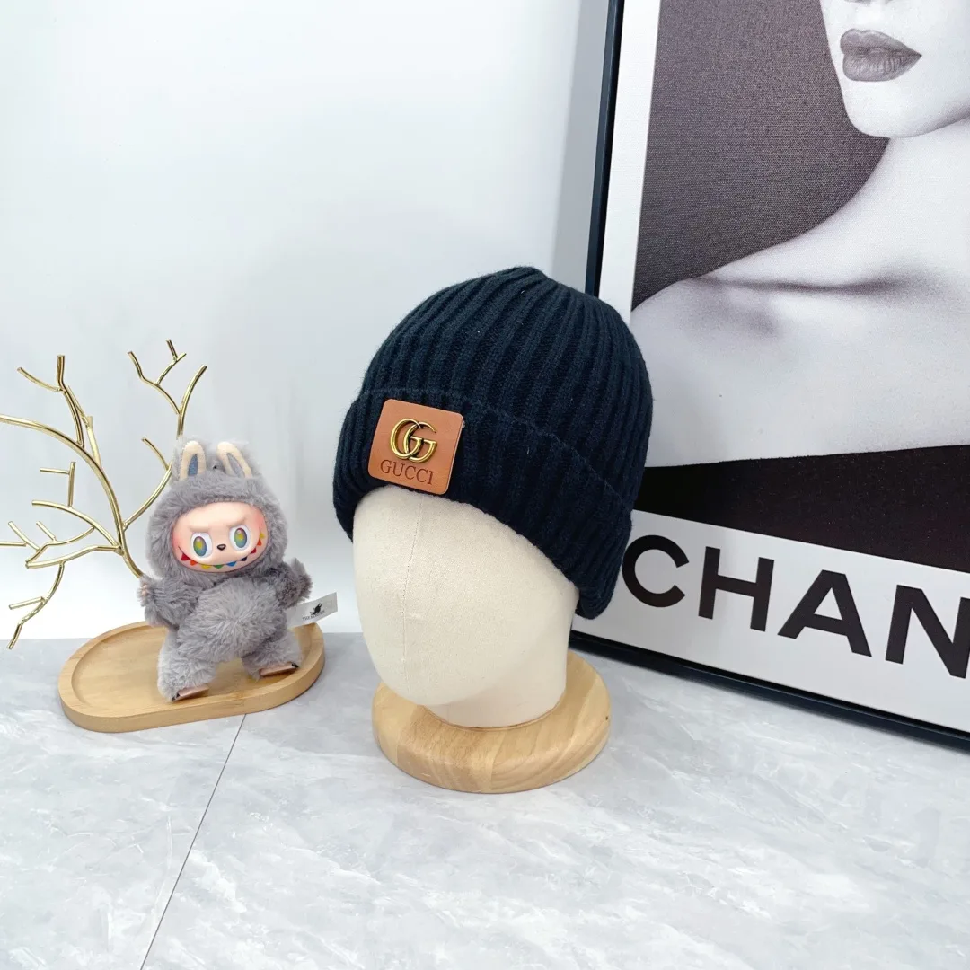 Gucci Wool Ribbed Hat scarf and gloves knit set in Blue · view 3