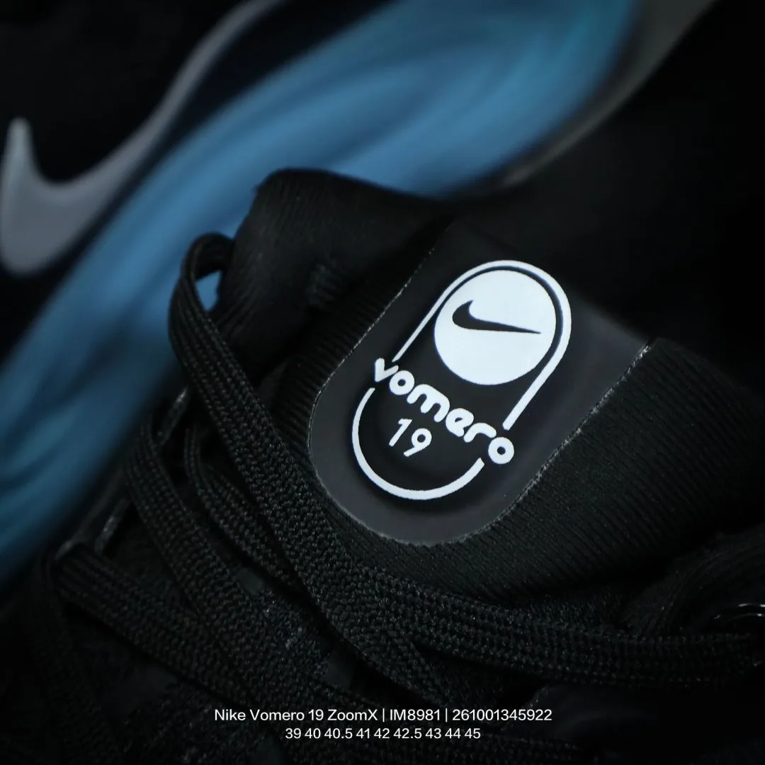 Nike Sneakers in Black · view 8