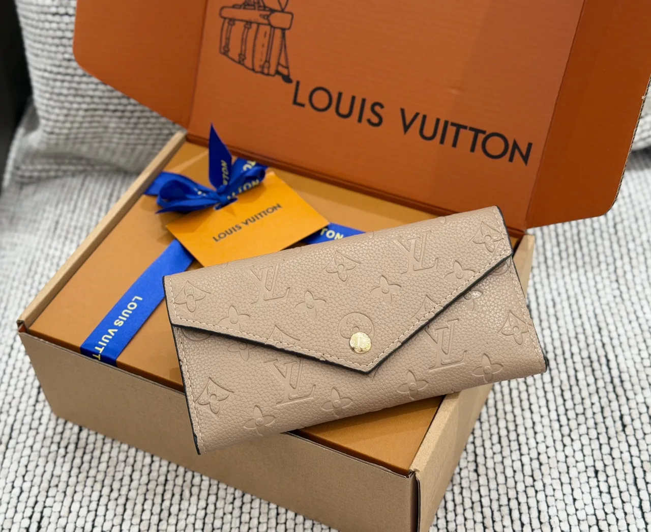 Louis Vuitton Long Wallet in Brown & White & Grey & Black · view 3