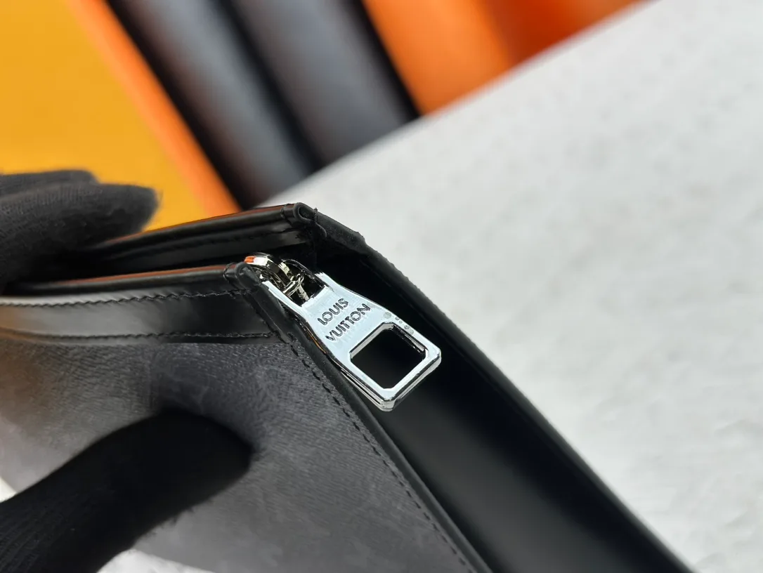Louis Vuitton Canvas Monogram Clutch in Black · view 7