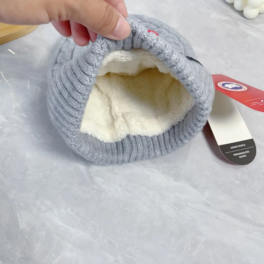 Canada Goose Wool Hat Scarf and Gloves Set in Grey · view 8