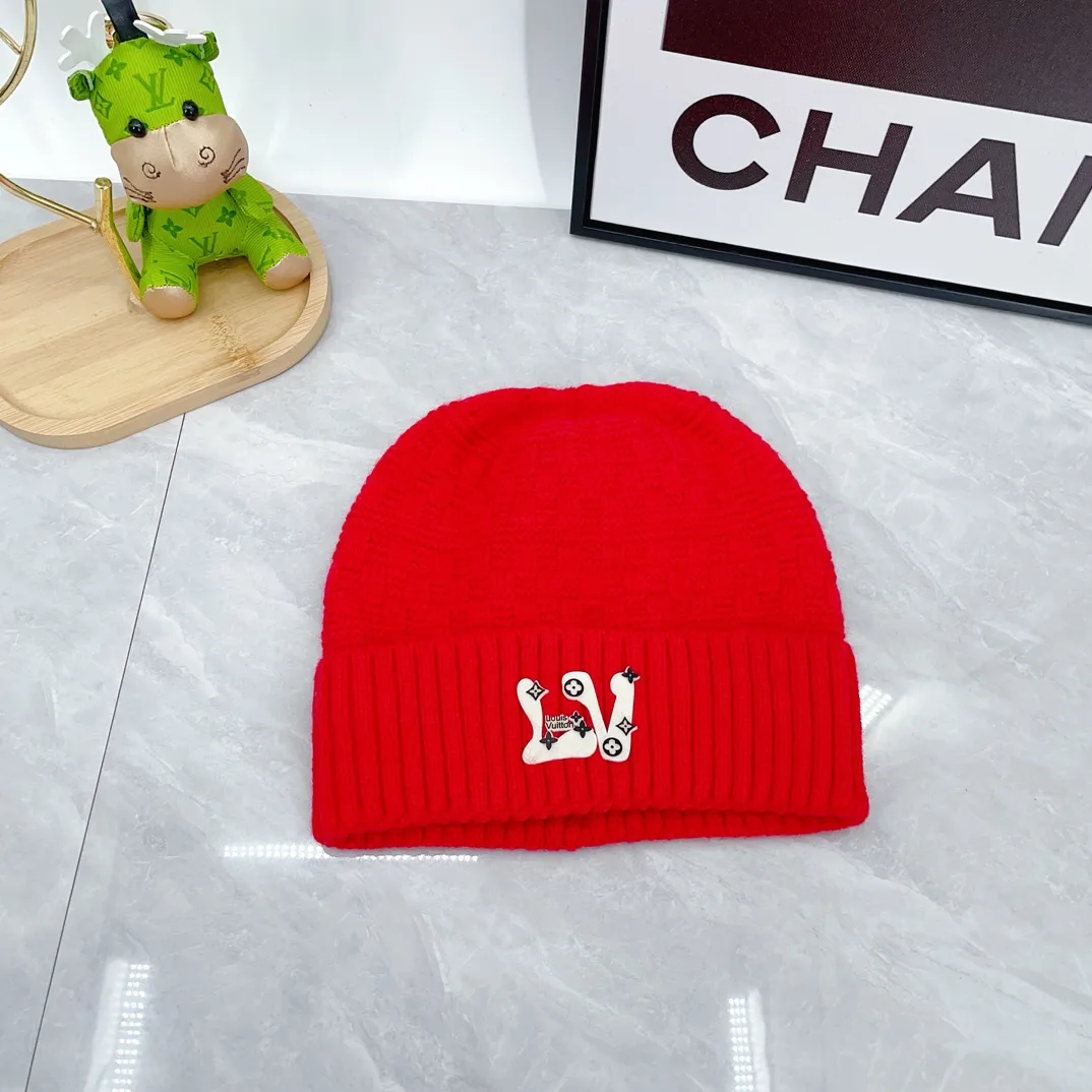 Louis Vuitton 50% Wool 50% Acrylic Ribbed Hat, Scarf and Gloves Set in Red · view 5