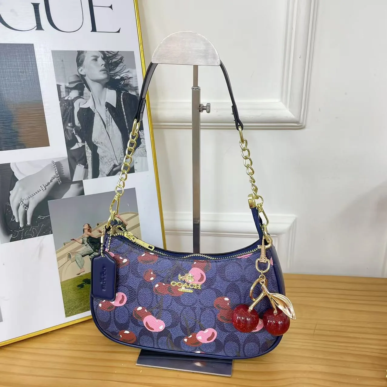 Coach Cherry-pattern shoulder bag in Blue & Beige & White & Brown · view 1