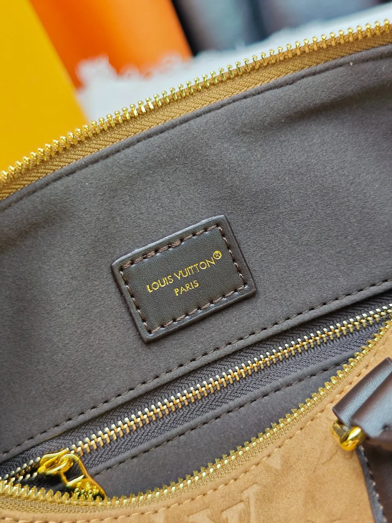 Louis Vuitton Speedy Cowhide Handbag in Tan · view 8