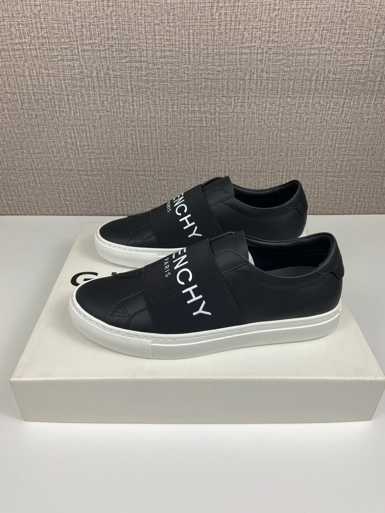 Givenchy Cowhide Smooth Sneakers in Black · view 5