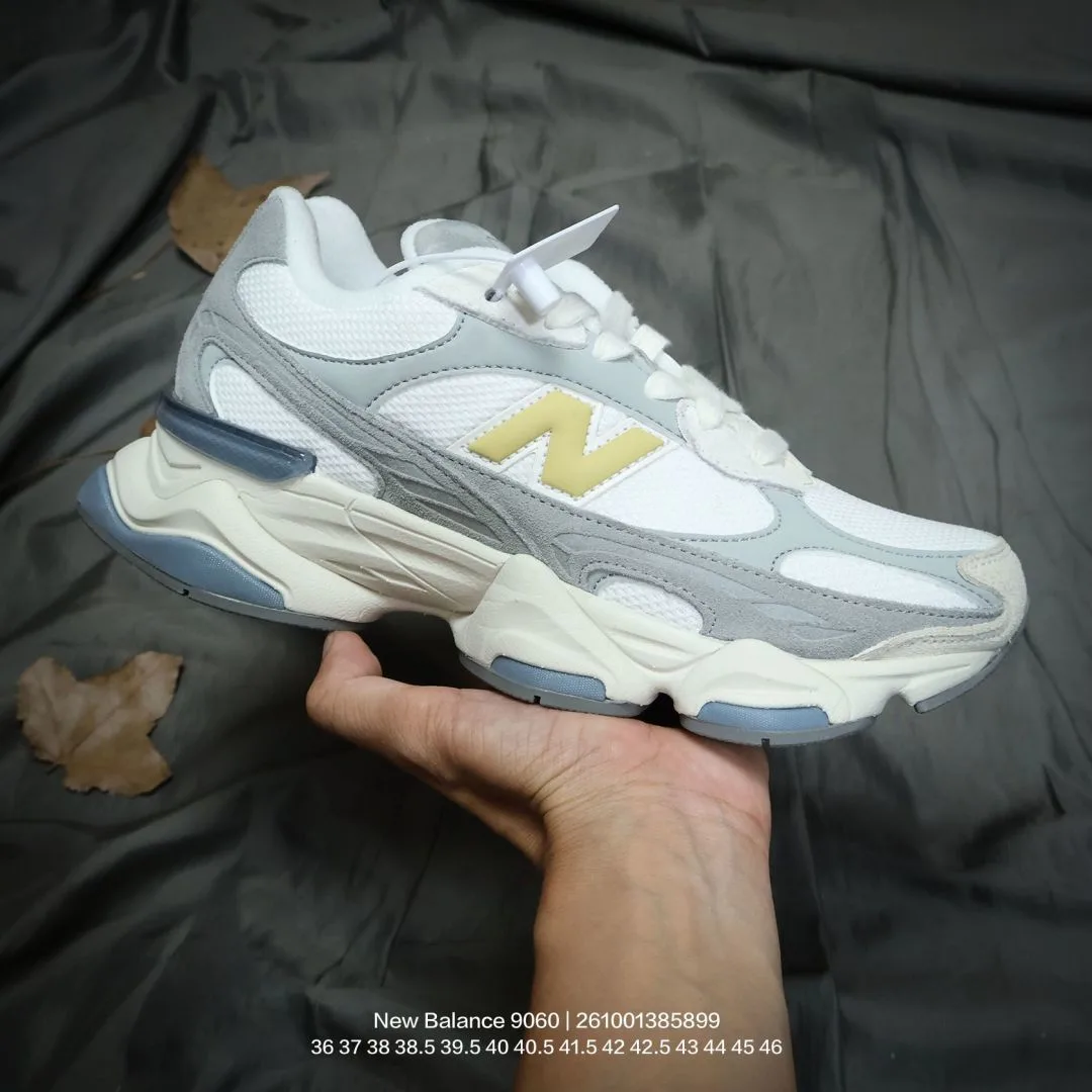 New Balance Sneakers in Grey · view 1