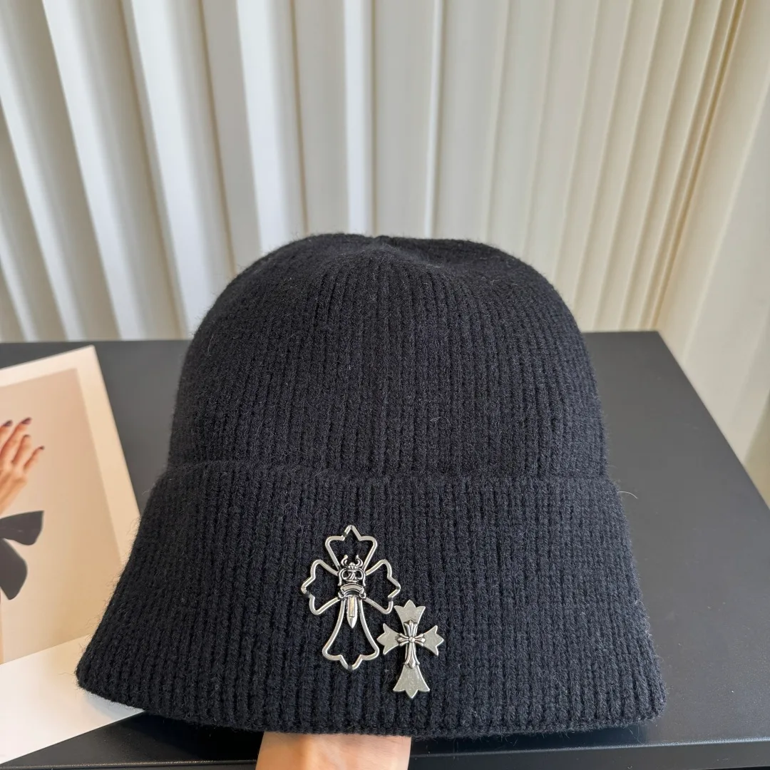 Chrome Hearts Ribbed Embroidered Beanie in Black · view 4