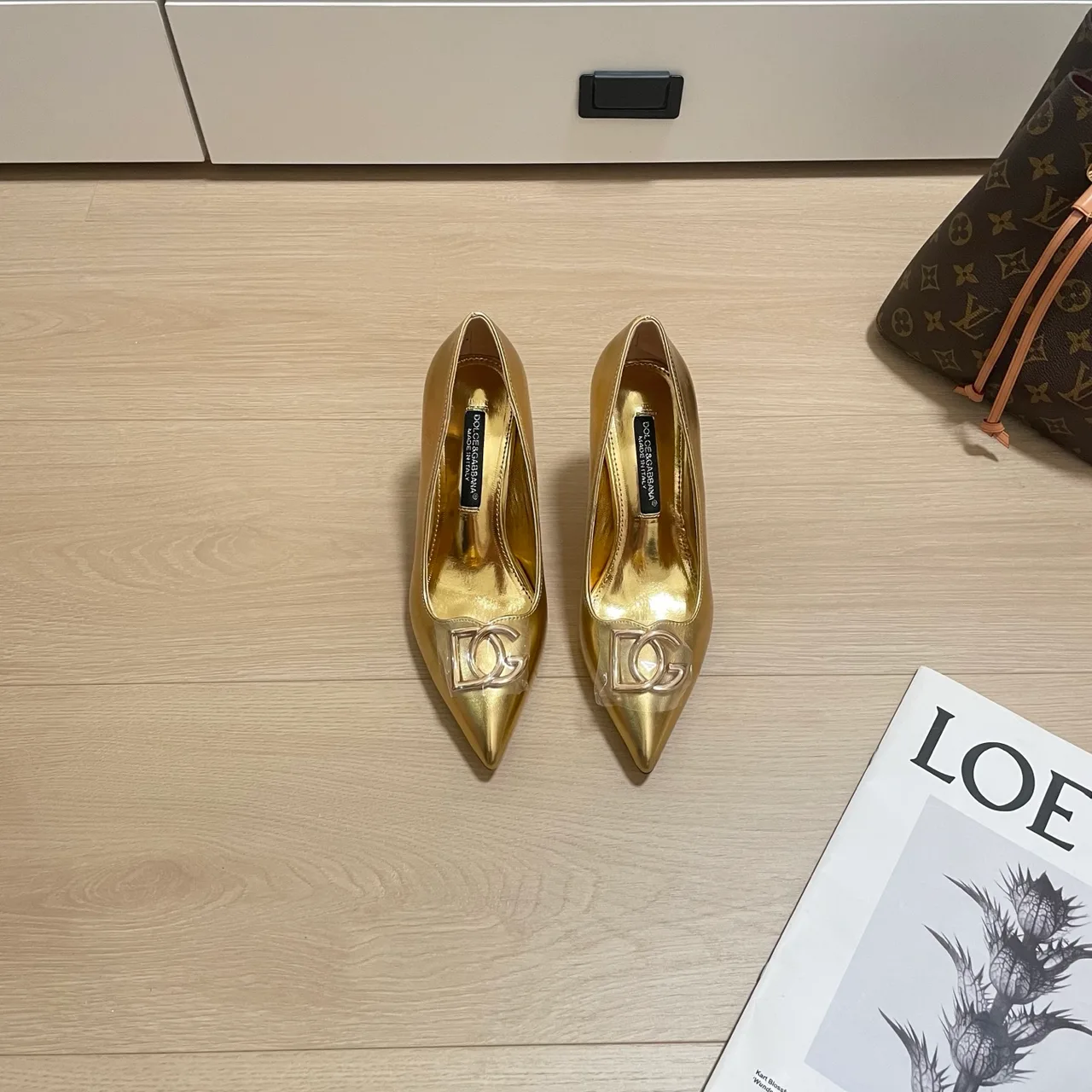 Dolce & Gabbana DG Pointed Heel Pumps in Green & Black & Beige & Burgundy & Red & White & Gold & Pink · view 7