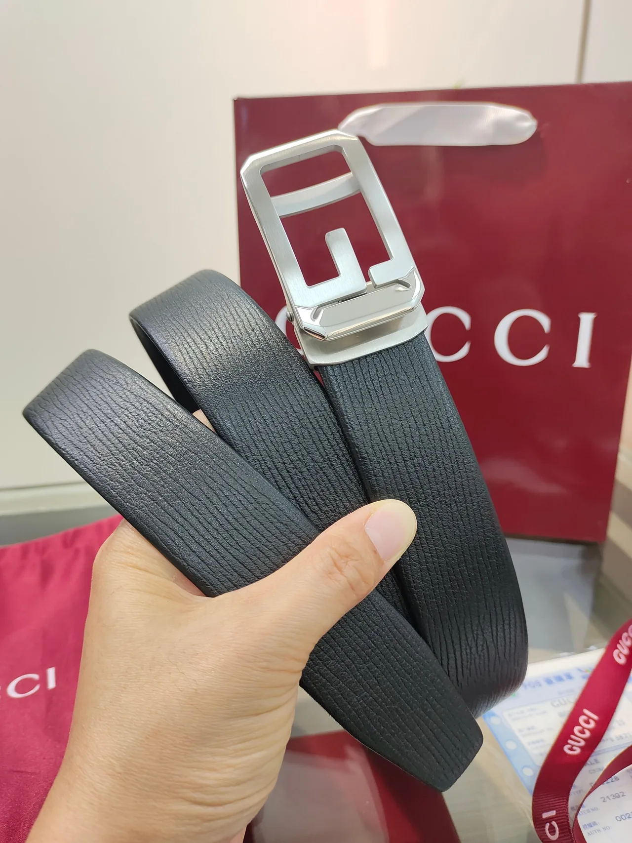 Gucci Calfskin Belt in Black · view 4
