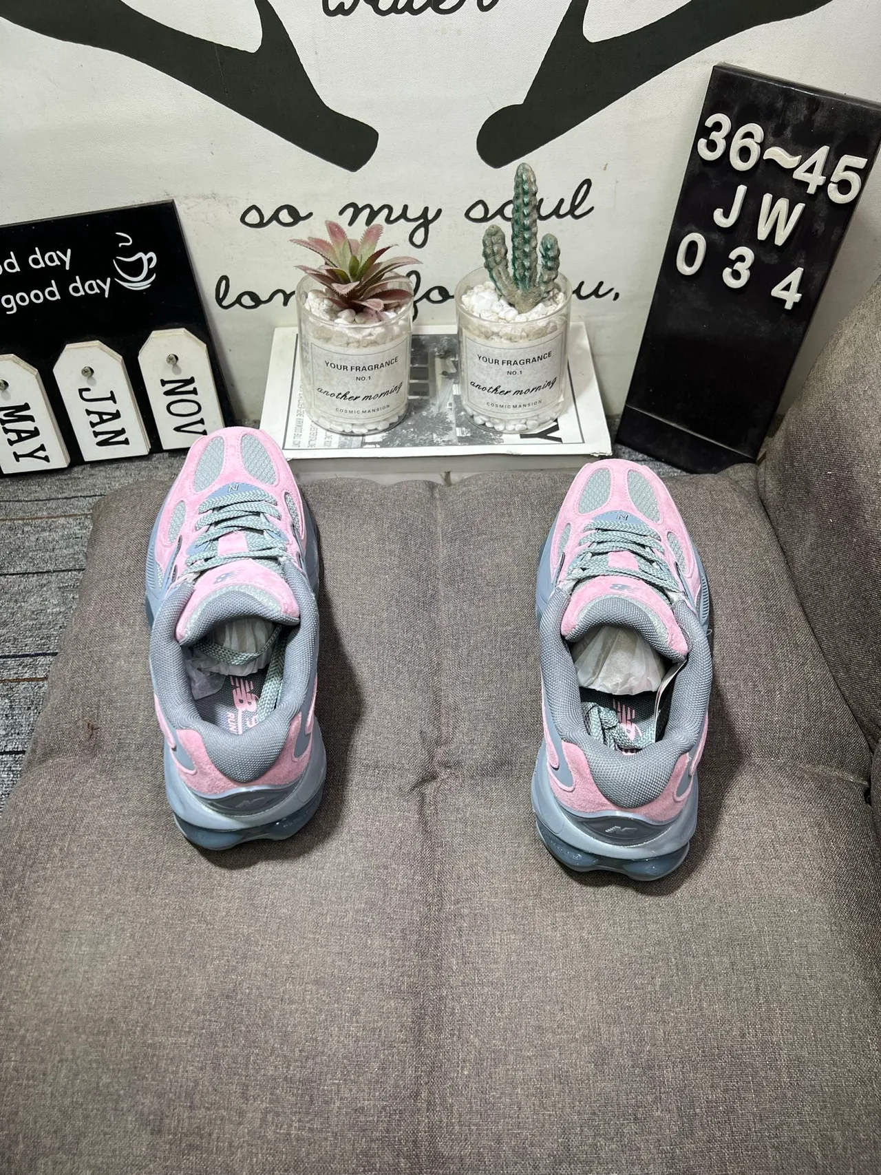 New Balance Sneakers in Pink · view 4