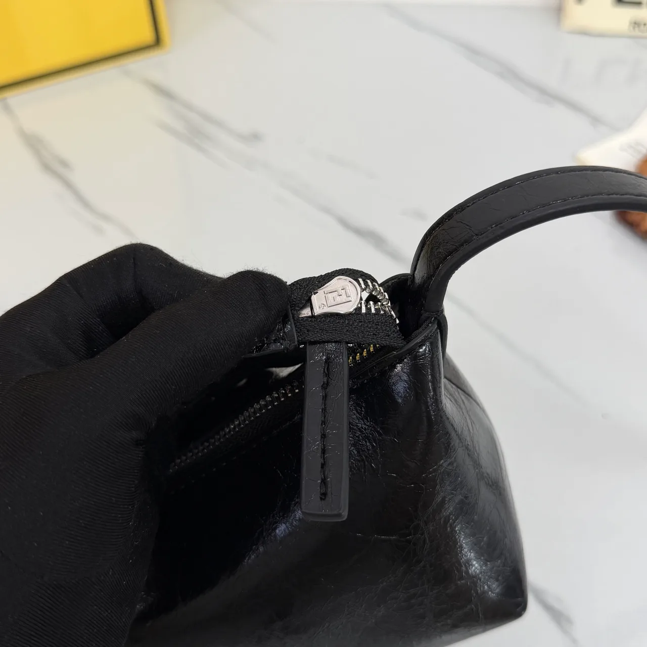Fendi Baguette Cowhide Hobo Bag in Black · view 7