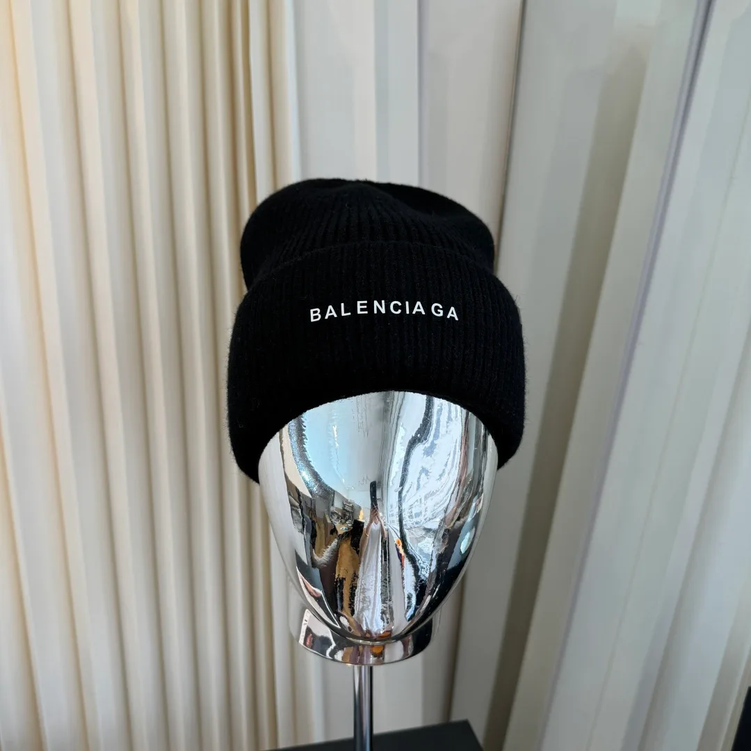 Balenciaga Beanie in Black · view 3