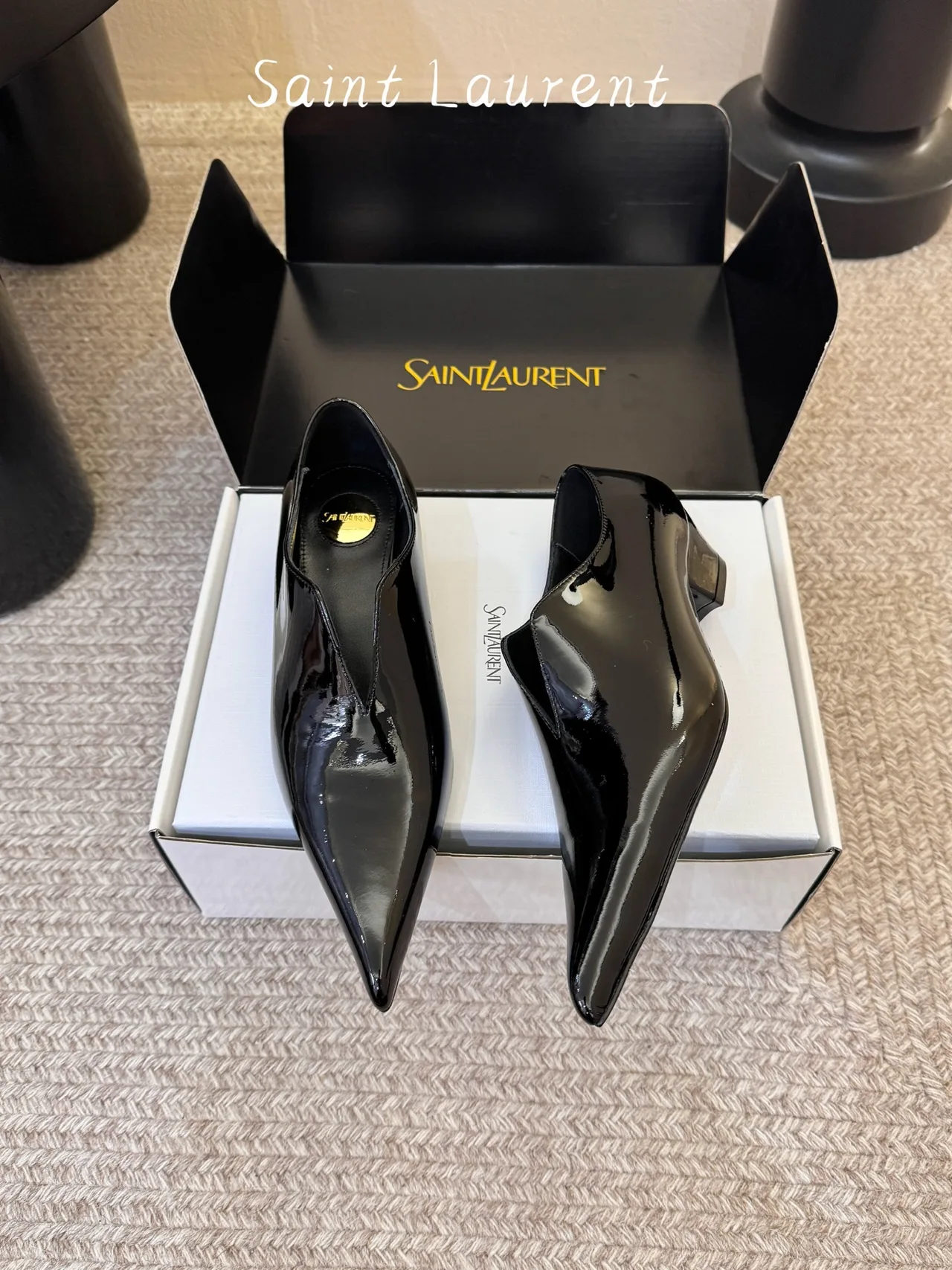 Saint Laurent Patent Leather Glossy Pointed-Toe Pointed Heel Pumps in Black · view 2