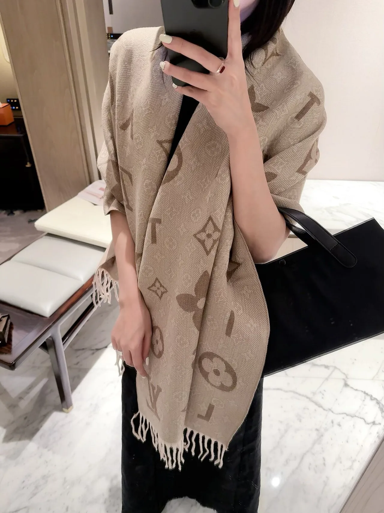 Louis Vuitton Reversible Monogram Fringed Scarf in Grey & Pink & Beige · view 4