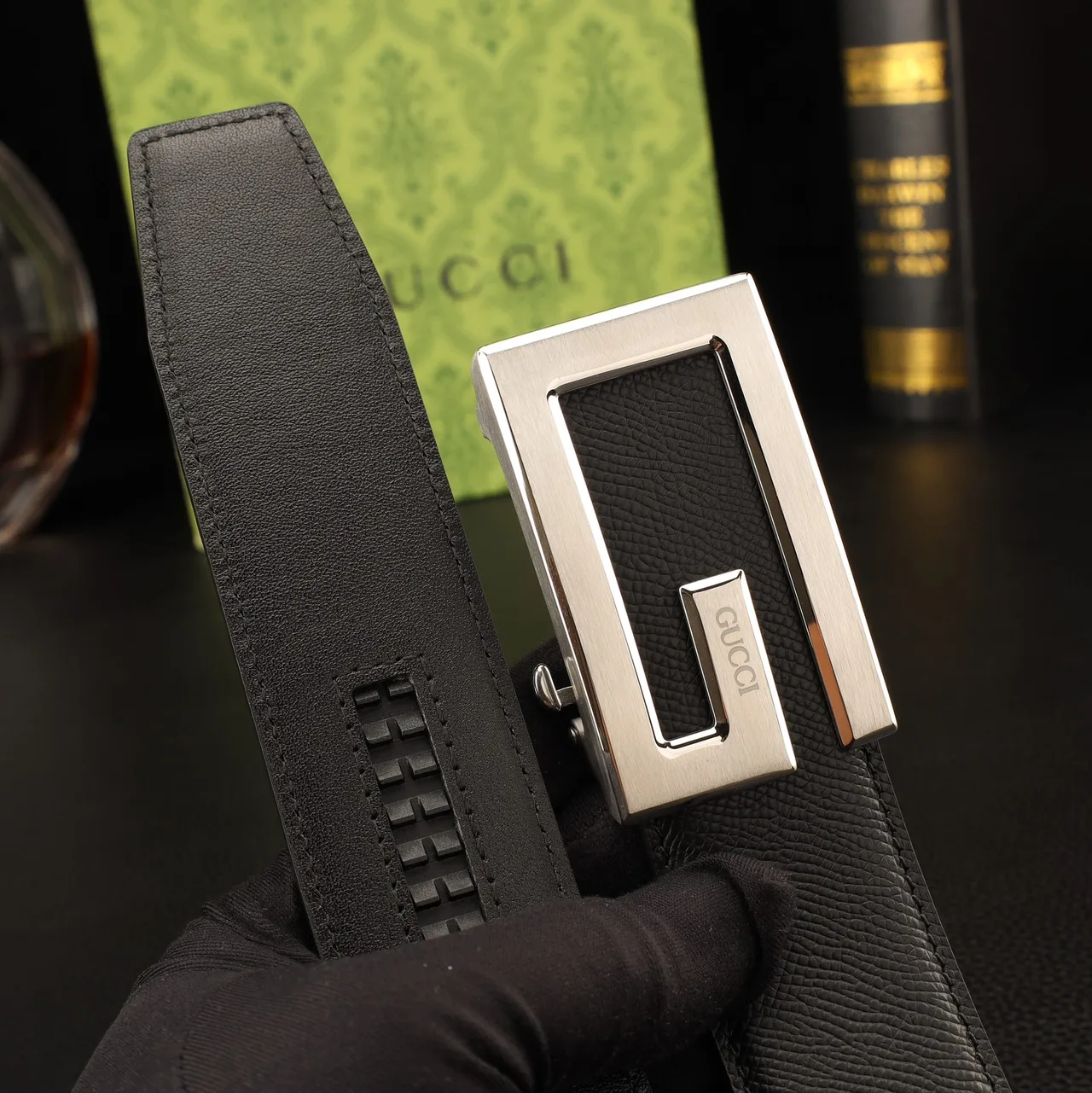 Gucci Rectangular G automatic belt in Black · view 6