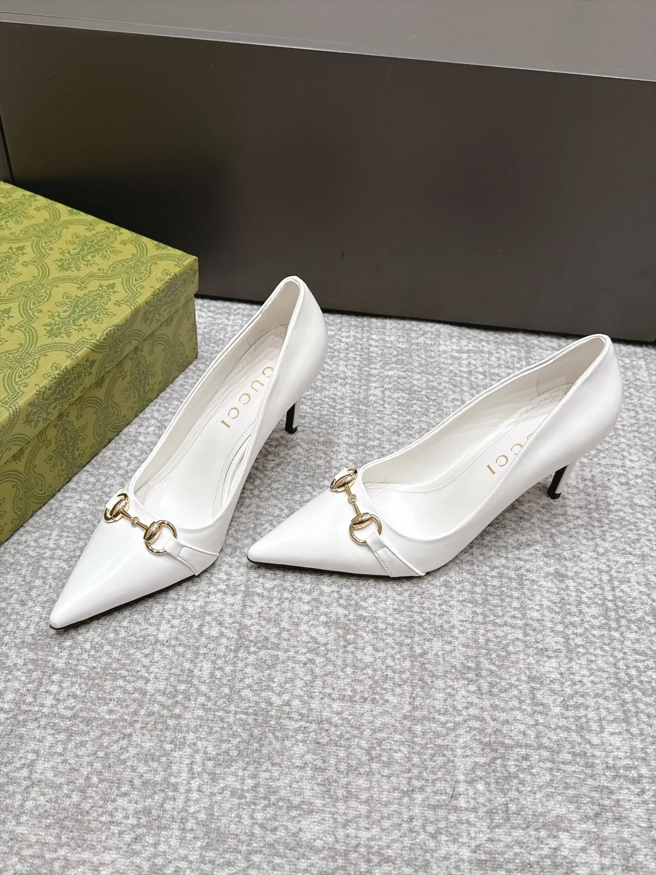 Gucci Sheepskin Horsebit Heel Pumps in White · view 2