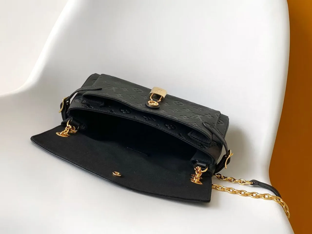 Louis Vuitton Cowhide Anytime Flap Shoulder Bag in Black · view 8