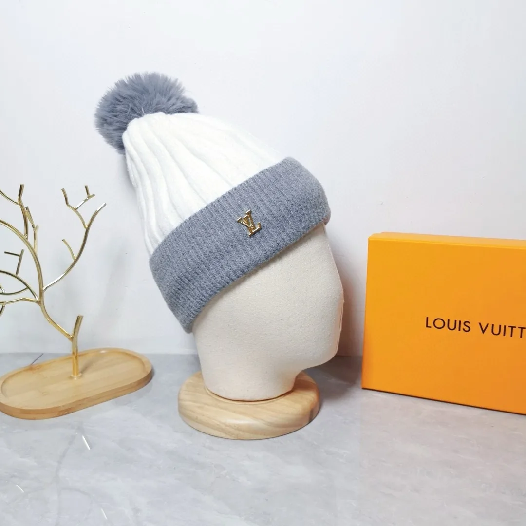 Louis Vuitton Ribbed Beanie in White · view 3