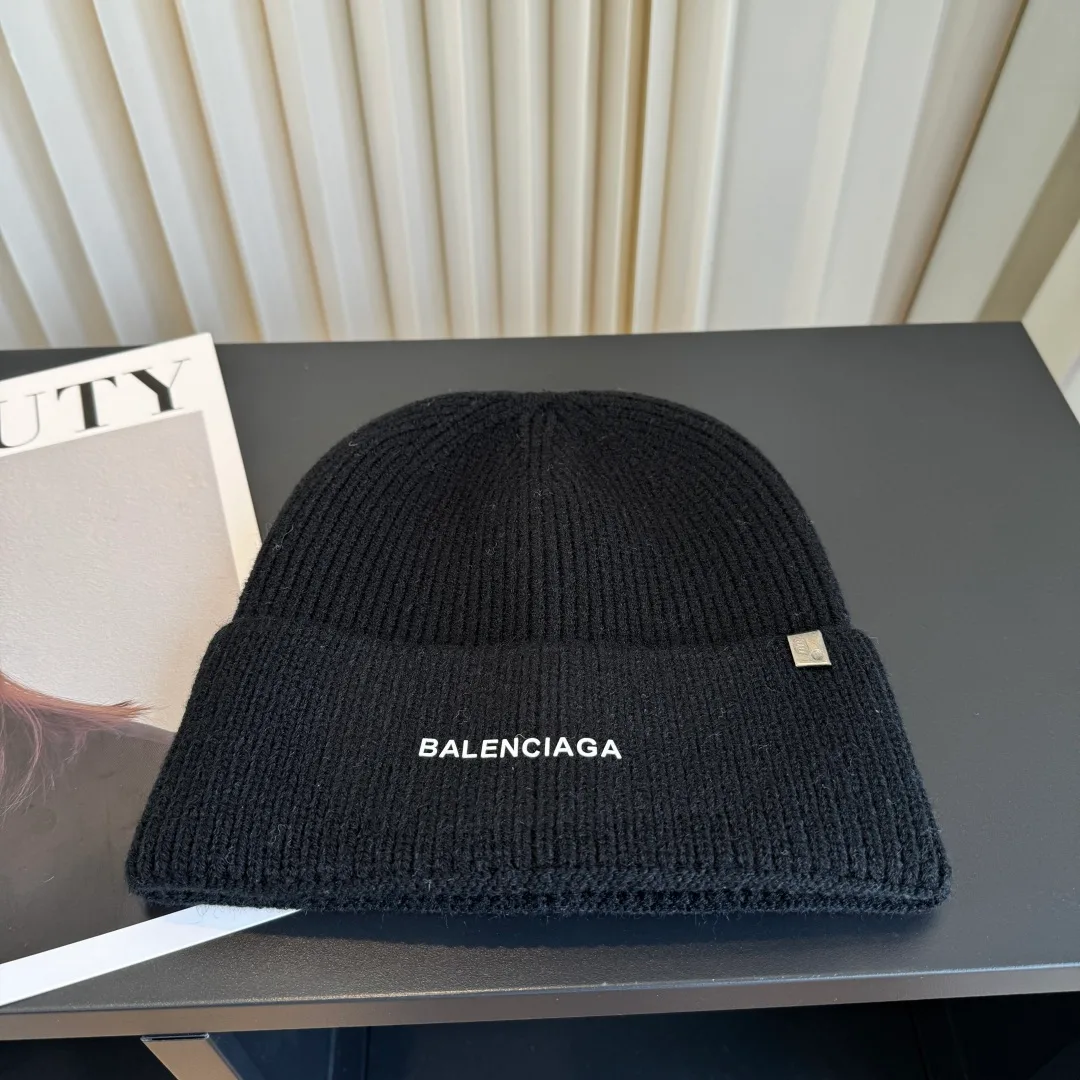 Balenciaga Beanie in Black · view 6
