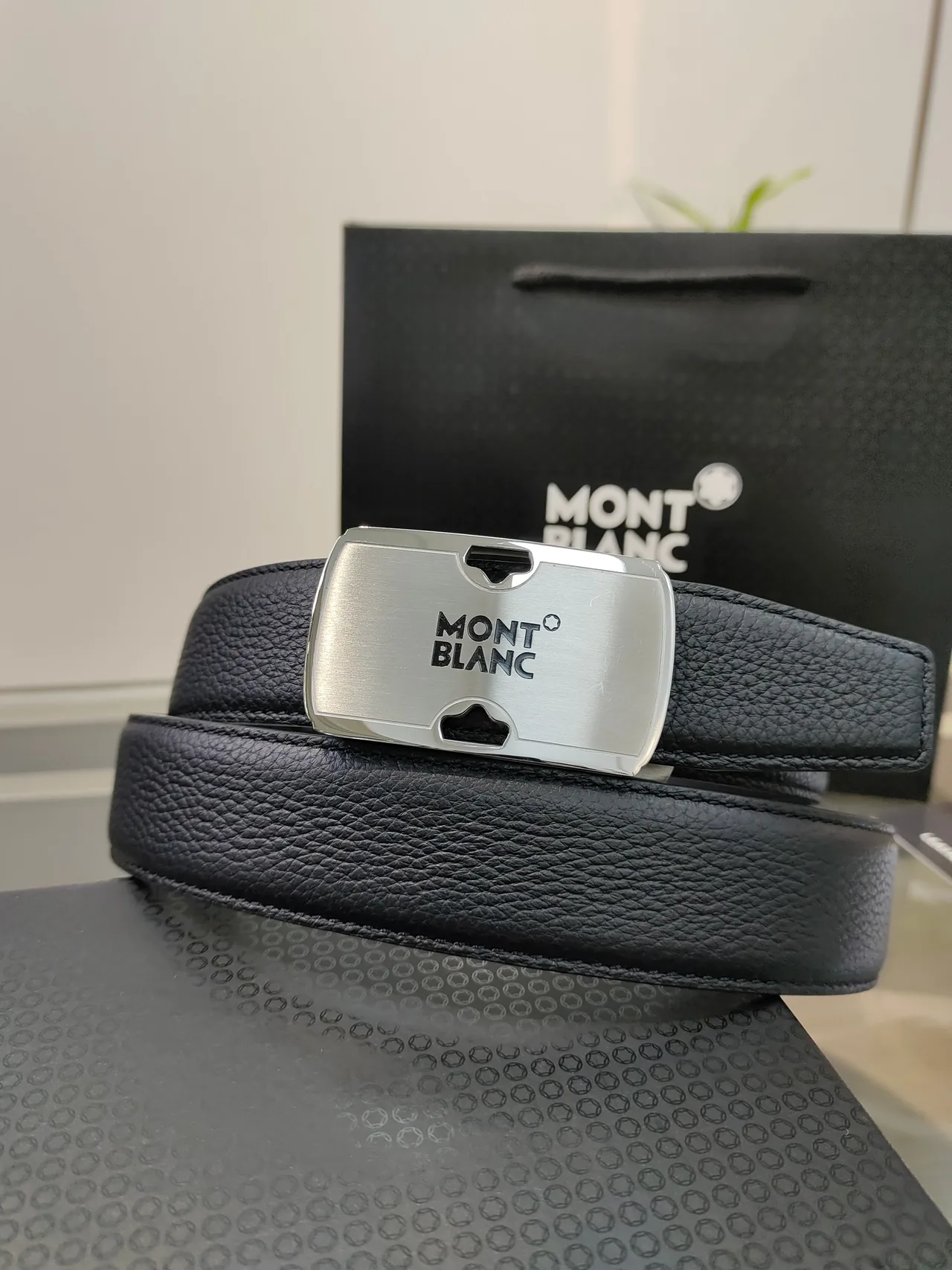 Montblanc Calfskin Glossy Belt in Black · view 2