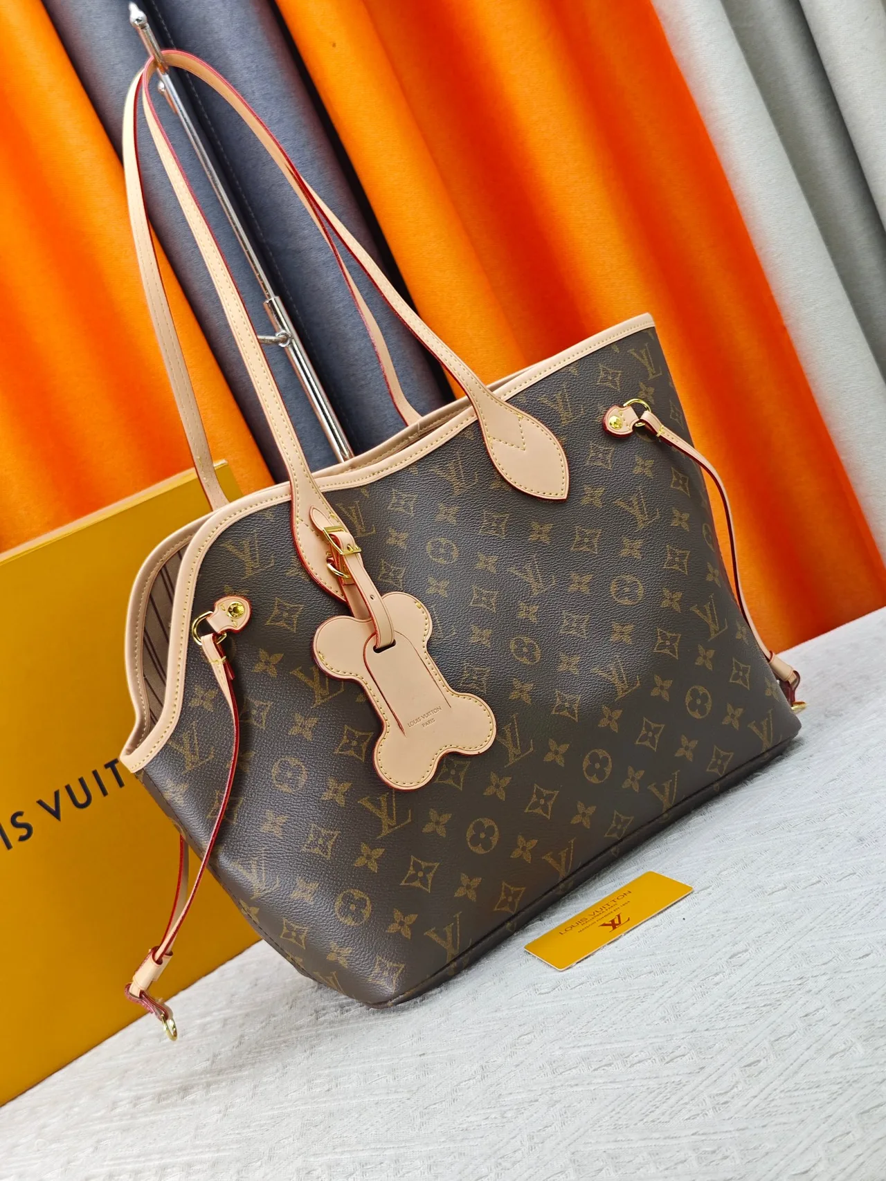 Louis Vuitton Neverfull Canvas Tote in Brown · view 2