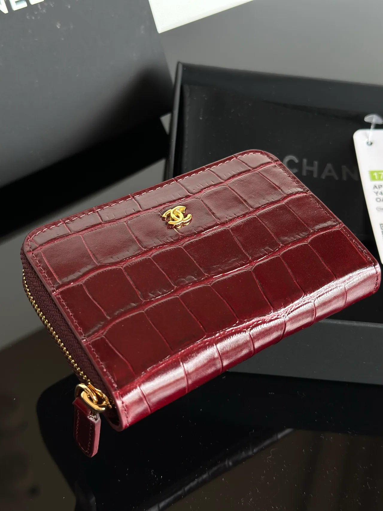 Chanel Wallet in Burgundy · view 7