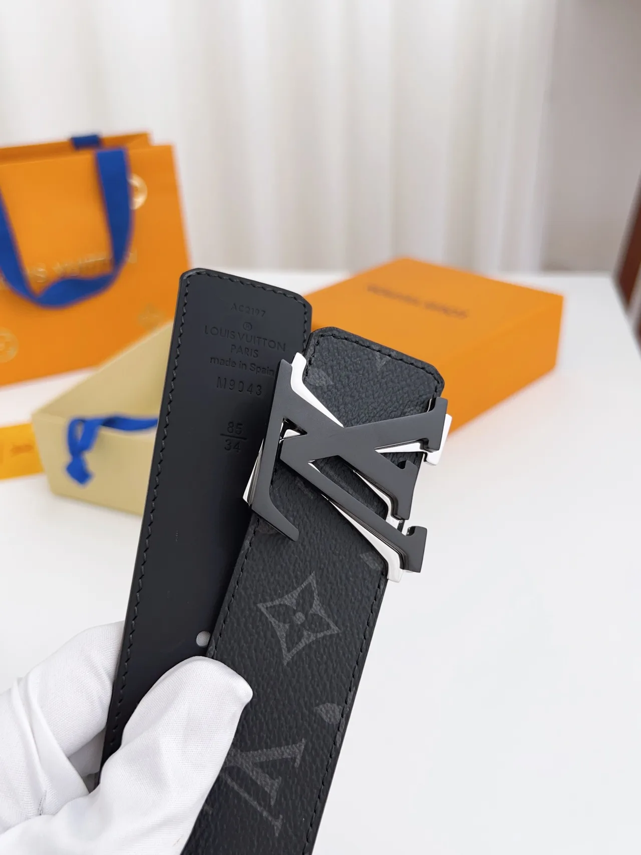 Louis Vuitton Calfskin Glossy Belt in Black · view 6