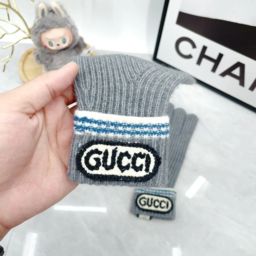 Gucci Wool Striped Embroidered Hat Scarf and Gloves Set in Grey · view 5