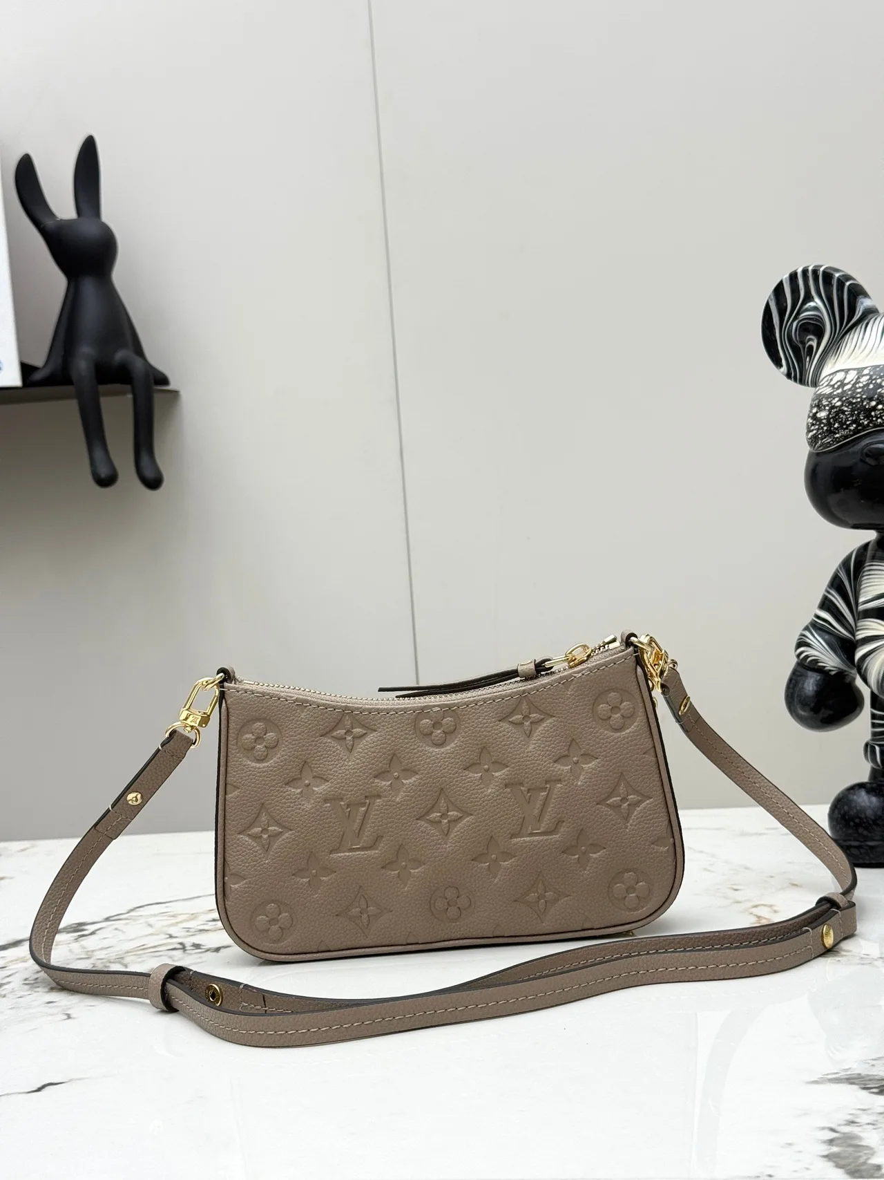 Louis Vuitton Leather Hobo Bag in Grey · view 3