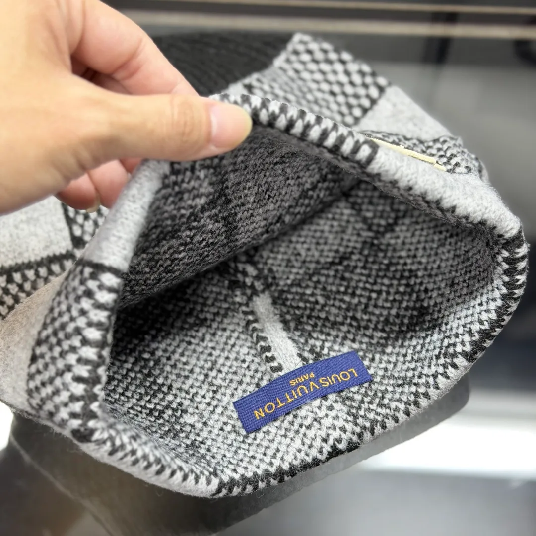 Louis Vuitton Wool Hat Scarf and Gloves Set in Grey · view 6