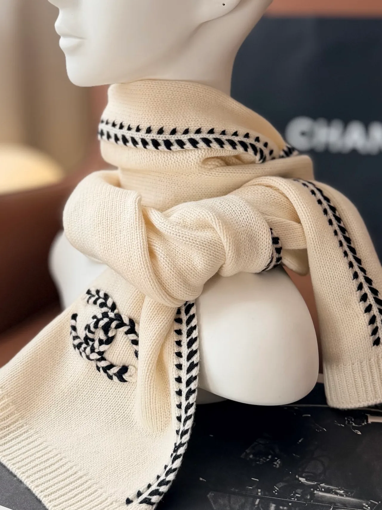 Chanel Scarf in White & Black · view 6
