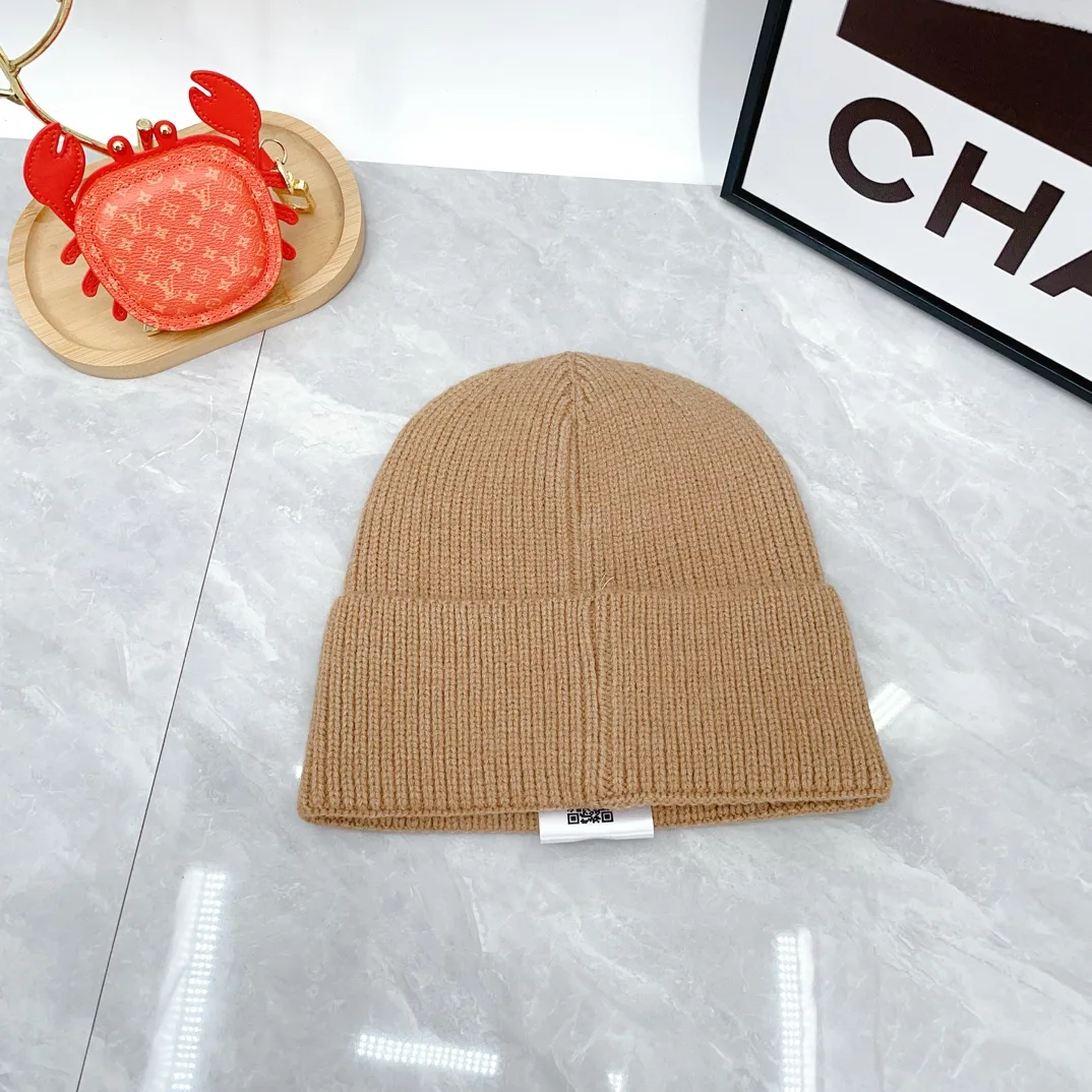 Moncler Wool Hat and scarf knit set in Tan · view 6